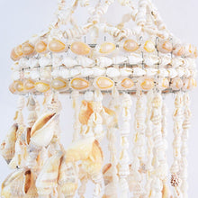 Cargar imagen en el visor de la galería, Conch Sea Shell Wind Chime Hanging Decoration Creative Pendant Stylish Decor
